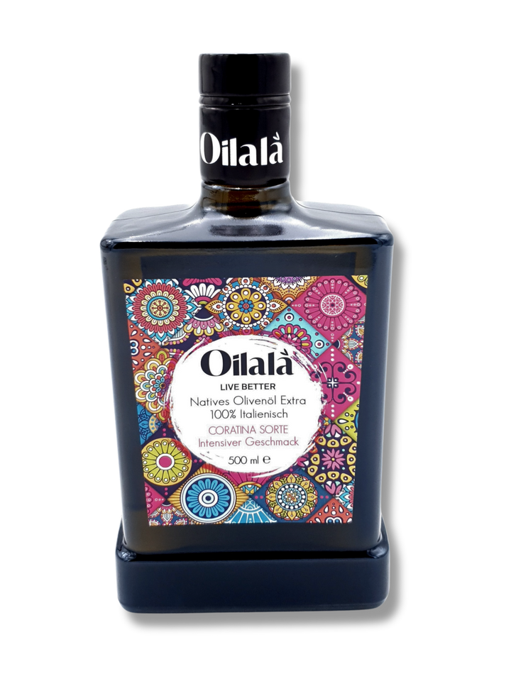 Premium natives Olivenöl extra von Oilalà – hochwertiges Designetikett auf eleganter Flasche, italienisches Olivenöl   aus Coratina Oliven in Spitzenqualität aus Apulien.

